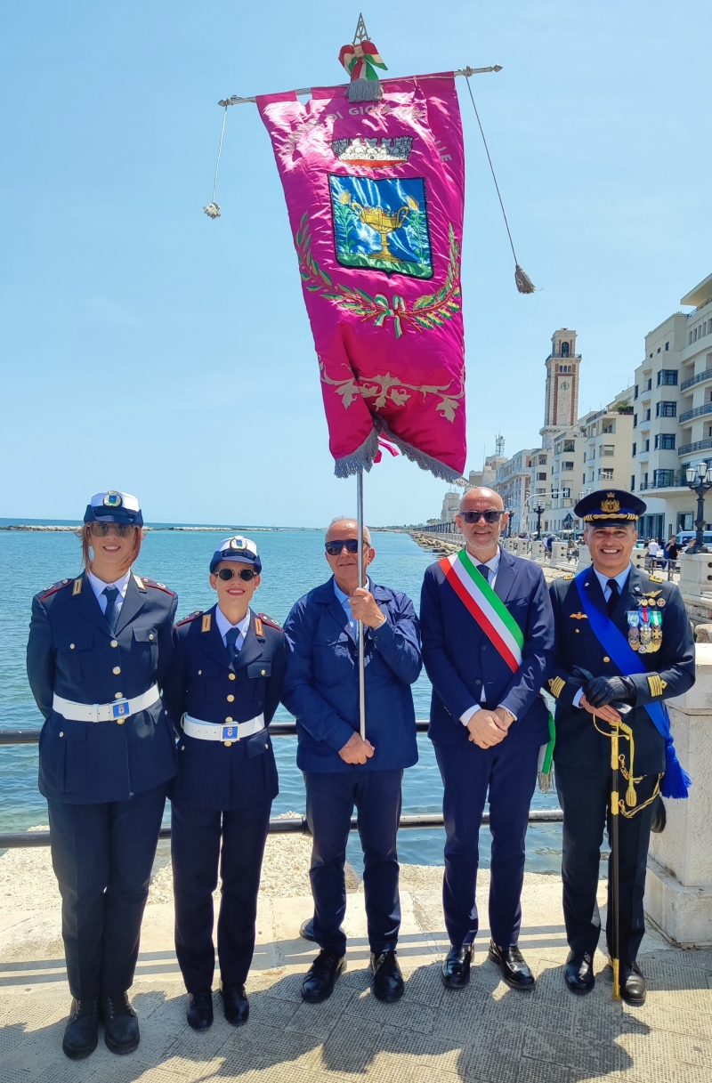 Il Comune di Gioia del Colle presente alle solenni celebrazioni tenutesi a Bari per l\'80� anniversario della Repubblica Italiana